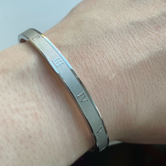 Silver Roman Numeral Bracelet - Picture 3 of 7